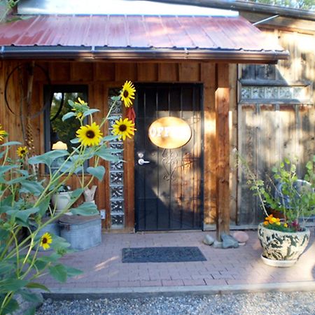 Silver River Adobe Inn Bed And Breakfast Farmington Eksteriør bilde