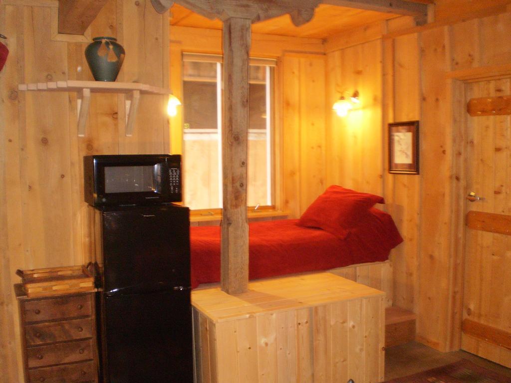 Silver River Adobe Inn Bed And Breakfast Farmington Eksteriør bilde