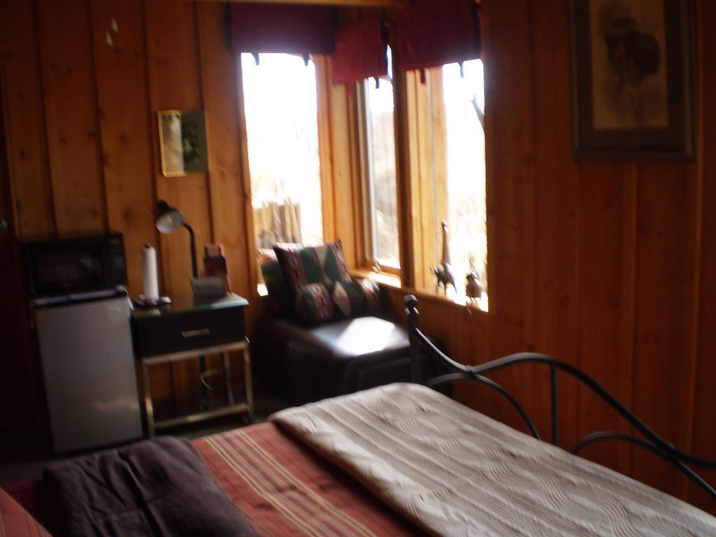 Silver River Adobe Inn Bed And Breakfast Farmington Eksteriør bilde